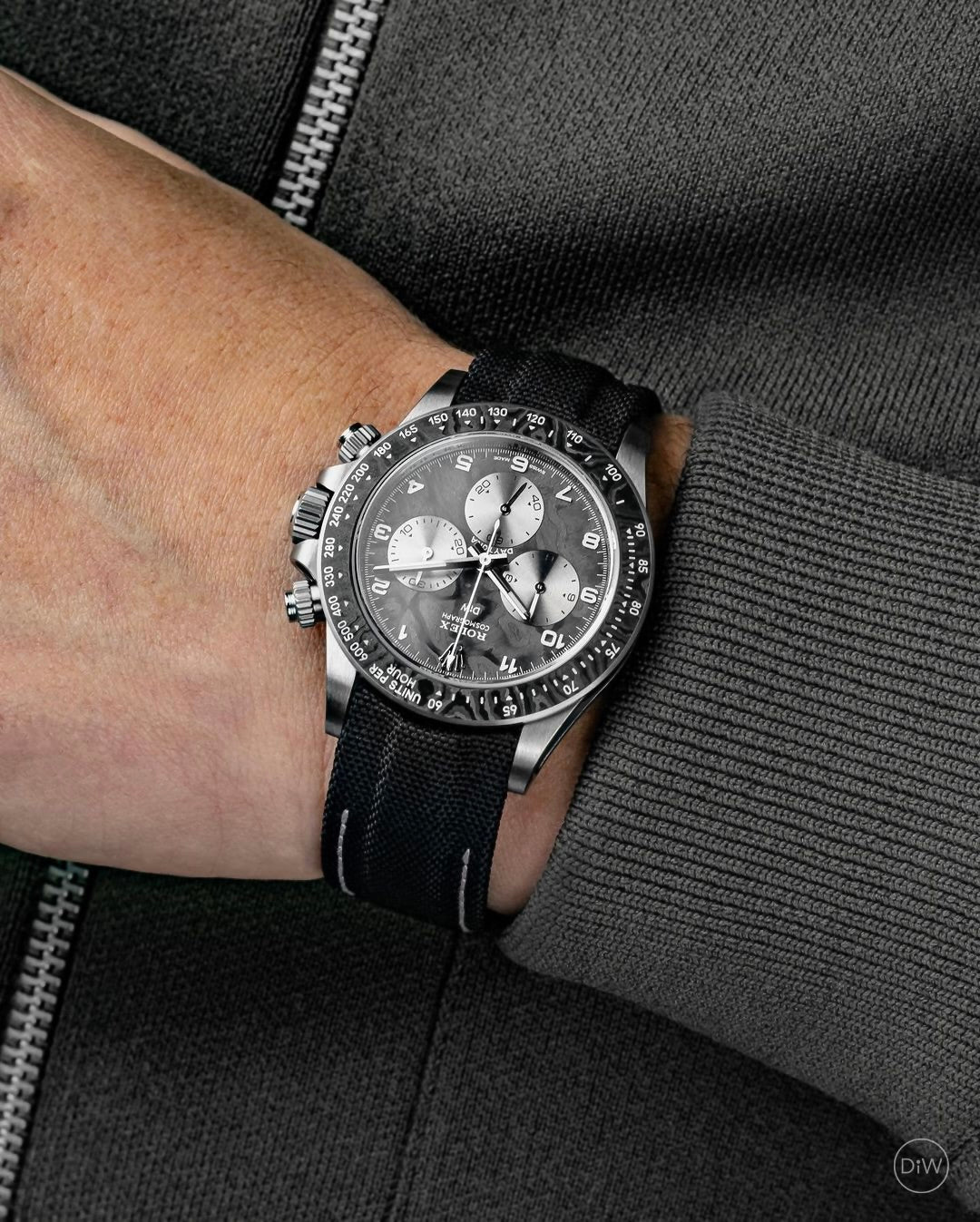 Experience the Titanium Rolex Daytona Brought to Life by DiW! 第一支 DiW 勞力士地通拿 使用鈦和碳纖維製造的手錶命名 EXCEPTIONAL-1 | WORLDTIMER