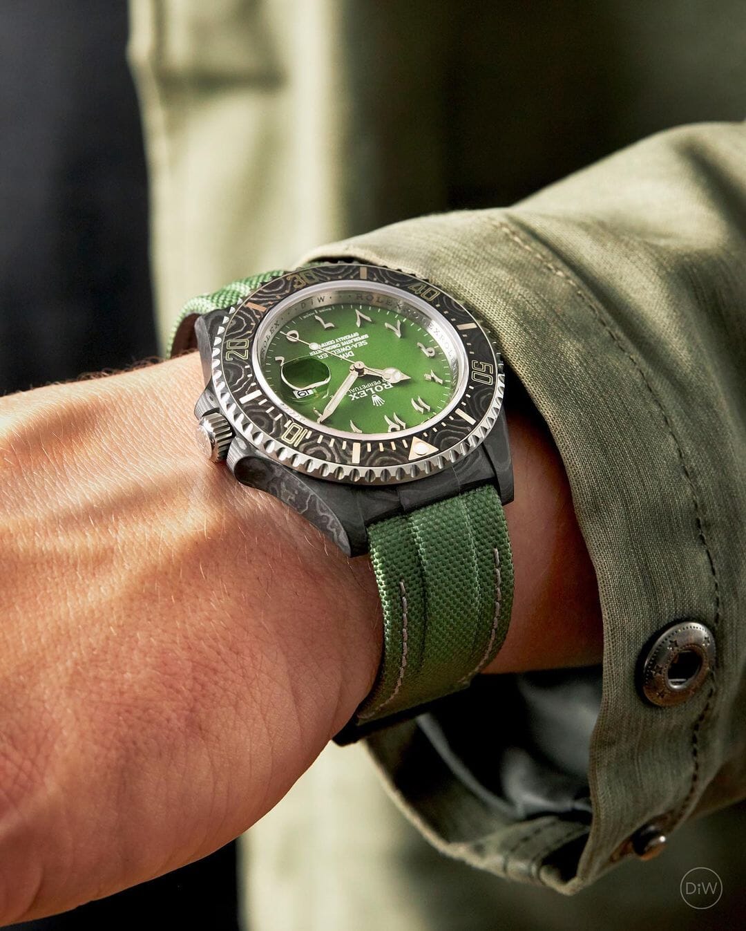 NTPT Carbon DiW Rolex Sea Dweller HUNTER ARABIC | WORLDTIMER