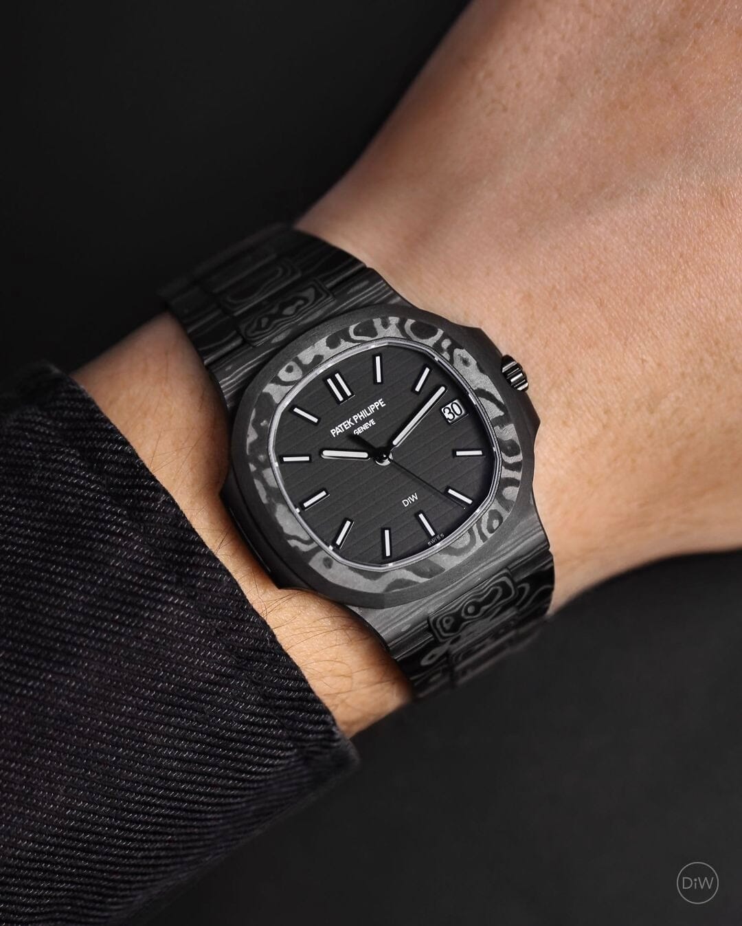 Patek Philippe Nautilus DiW "ALL CARBON BLACK" Black Grail | WORLDTIMER