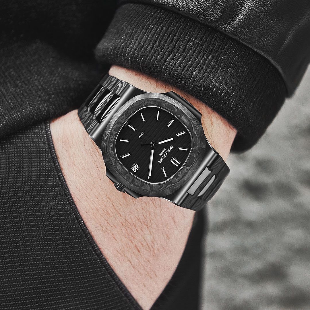 NTPT Carbon Patek Philippe DiW Nautilus 5711 BLACK GRAIL 百達翡麗 金鷹5711 | WORLDTIMER