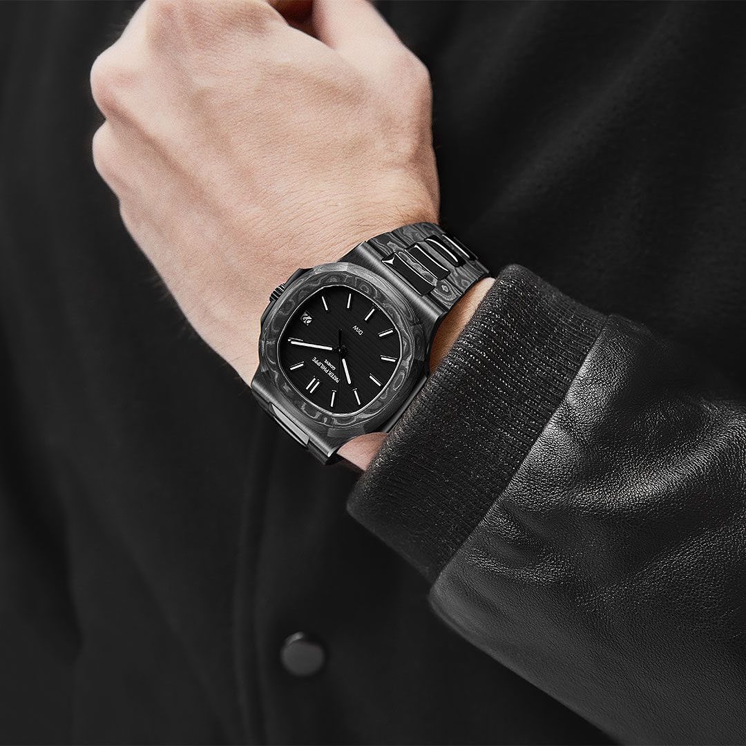 NTPT Carbon Patek Philippe DiW Nautilus 5711 BLACK GRAIL 百達翡麗 金鷹5711 | WORLDTIMER