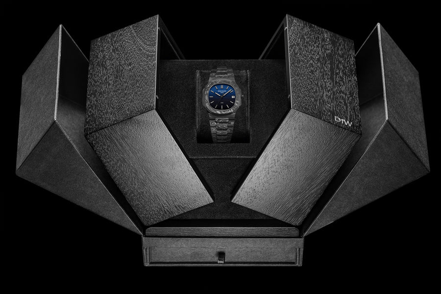 Patek Philippe DiW Carbon NautilusDiW Carbon Patek Philippe Nautilus 5711 "BLACK GRAIL G-BLUE" | WORLDTIMER